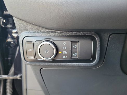 Used 2025 Ford Explorer Active w/ Active Comfort Package image 31