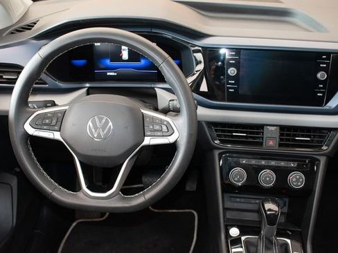 Used 2023 Volkswagen Taos SE AWD/4WD image 15