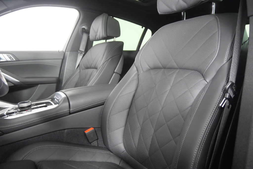 Certified 2026 BMW X6 M60i AWD/4WD image 12