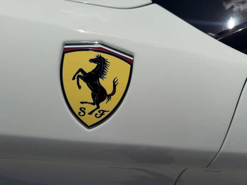 Used 2015 Ferrari California T RWD image 15