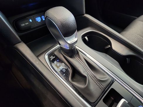 Used 2020 Hyundai Santa Fe SE image 17