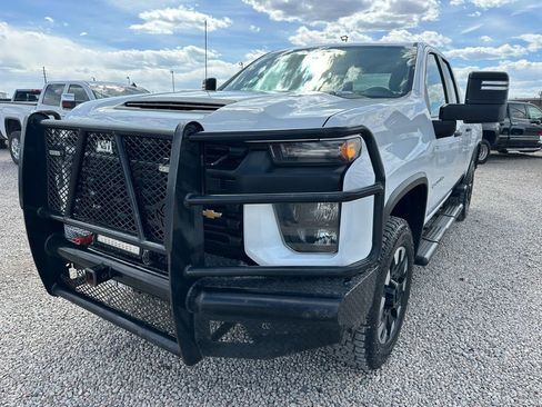 Used 2021 Chevrolet Silverado 2500 W/T w/ WT Convenience Package image 4