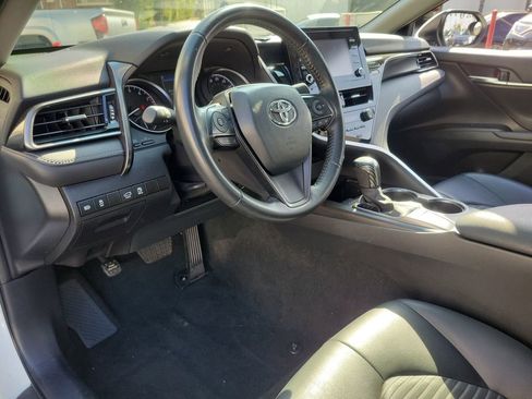 Used 2023 Toyota Camry SE image 19