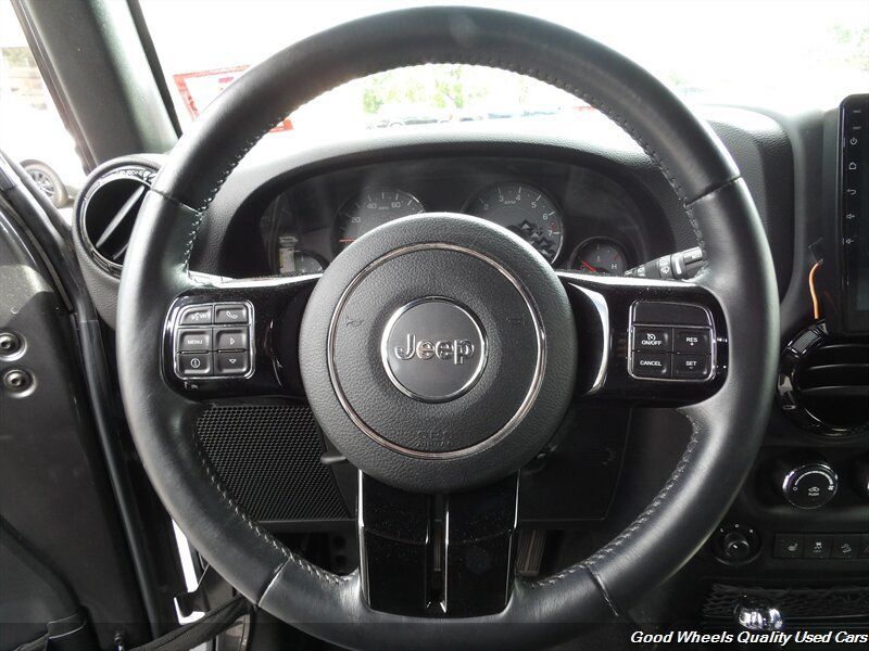 Used 2017 Jeep Wrangler Unlimited Sahara AWD/4WD image 15