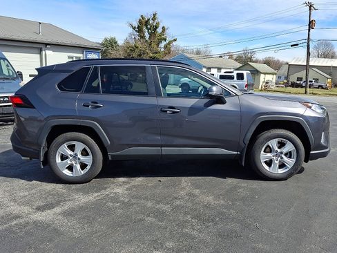 Used 2020 Toyota RAV4 XLE w/ Convenience Package image 7