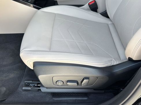 Used 2025 BMW X2 xDrive28i w/ Premium Package AWD/4WD image 27