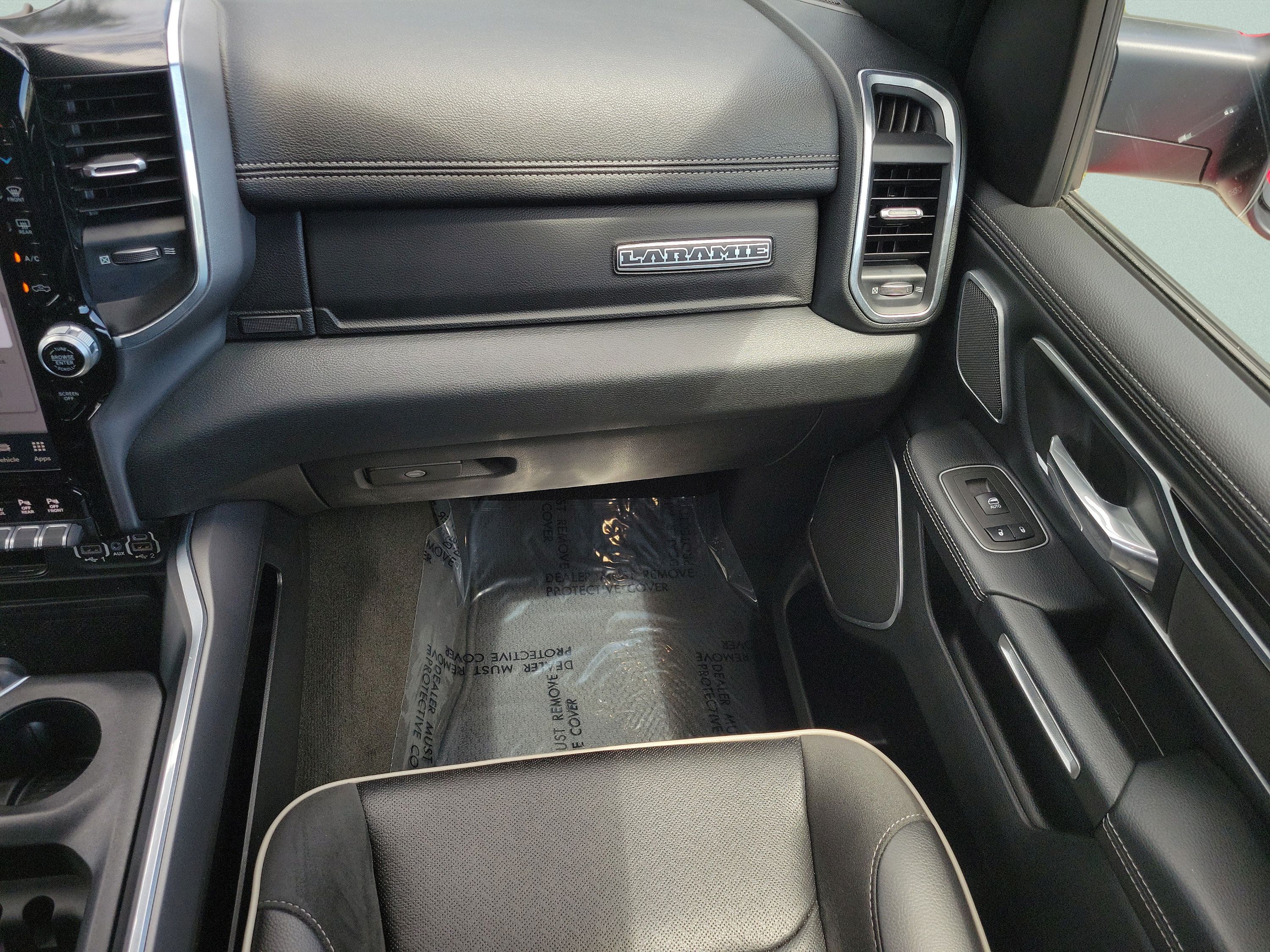 Used 2022 RAM 1500 Laramie AWD/4WD image 14