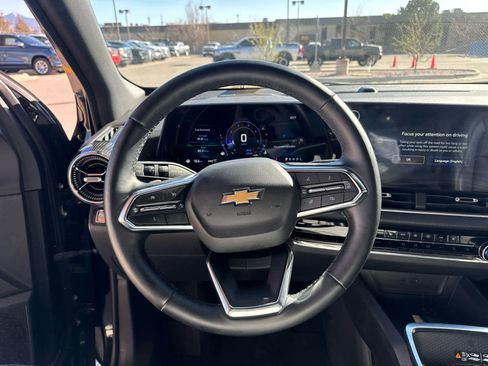 Used 2025 Chevrolet Equinox LT w/ Convenience Package II image 23