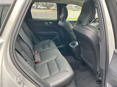Certified 2025 Volvo XC60 B5 Plus AWD/4WD image 12