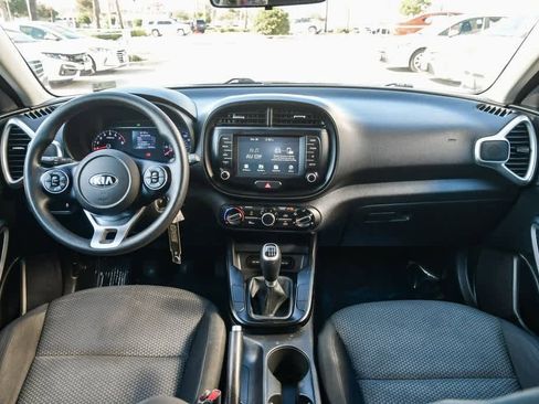 Used 2020 Kia Soul LX image 14