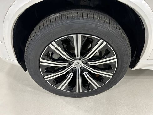 Certified 2024 Volvo XC90 B5 Plus AWD/4WD image 8