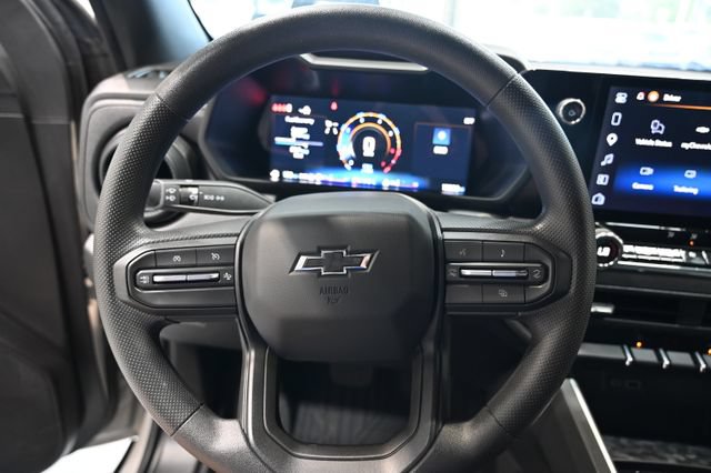 Used 2026 Chevrolet Colorado Trail Boss AWD/4WD image 24