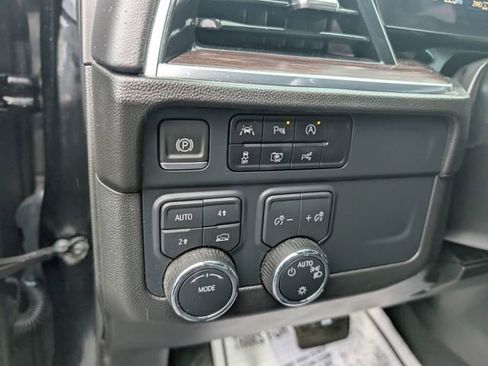 Used 2025 Chevrolet Tahoe LS image 17