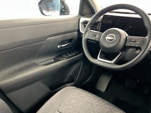 New 2026 Nissan Kicks SV image 11