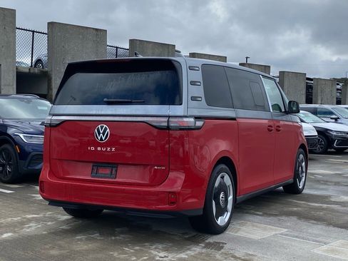 New 2025 Volkswagen ID. Buzz Pro S Plus image 3