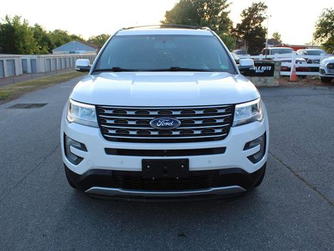 Used 2017 Ford Explorer Limited AWD/4WD image 2