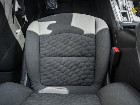 Used 2018 Chevrolet Equinox LT w/ Sun & Infotainment Package image 30