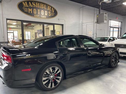 Used 2014 Dodge Charger SRT8 w/ Harman/Kardon Audio Group image 10