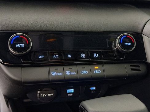 Used 2025 Hyundai Elantra Sport image 18