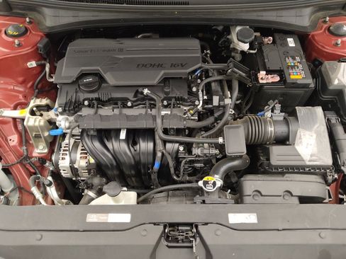 Used 2025 Hyundai Elantra SEL FWD image 30
