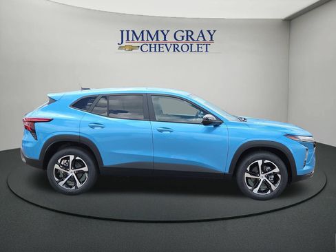 New 2026 Chevrolet Trax RS w/ Driver Confidence Package FWD image 6
