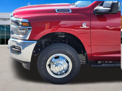 New 2026 RAM 3500 Tradesman AWD/4WD image 10