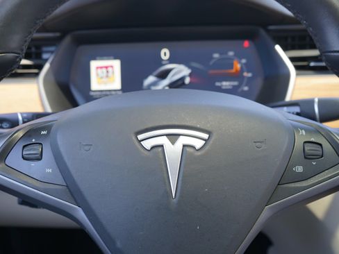 Used 2018 Tesla Model X 75D AWD/4WD image 22
