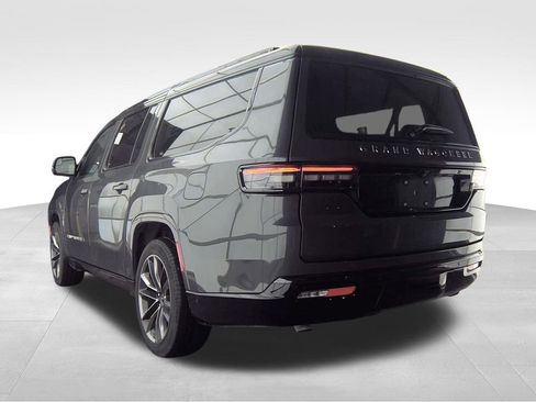 Used 2024 Jeep Grand Wagoneer L Series III w/ Quick Order Packagew 28T AWD/4WD image 15