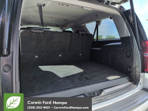 Used 2019 Chevrolet Suburban Premier w/ RST Edition AWD/4WD image 29