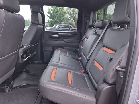 Used 2025 GMC Sierra 2500 AT4 w/ AT4 Premium Plus Package AWD/4WD image 34