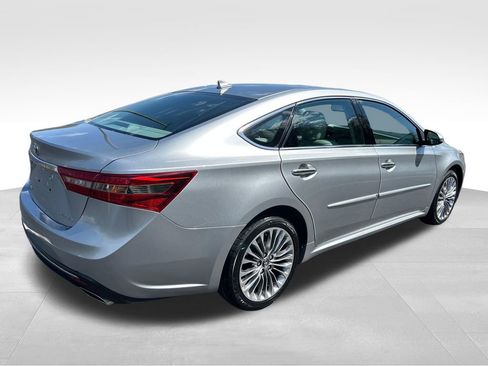 Used 2016 Toyota Avalon Limited FWD image 5