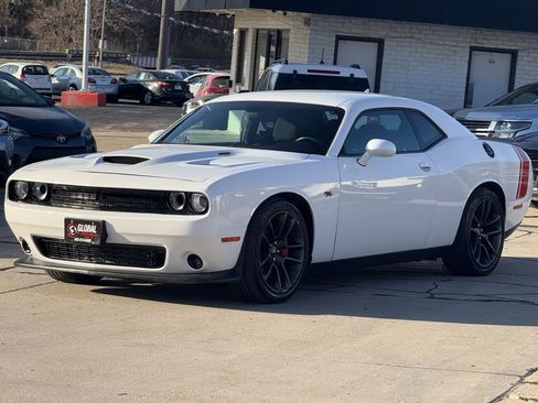 Used 2021 Dodge Challenger R/T Scat Pack image 3