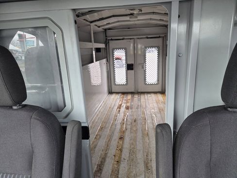 Used 2017 Ford Transit Connect XLT image 16