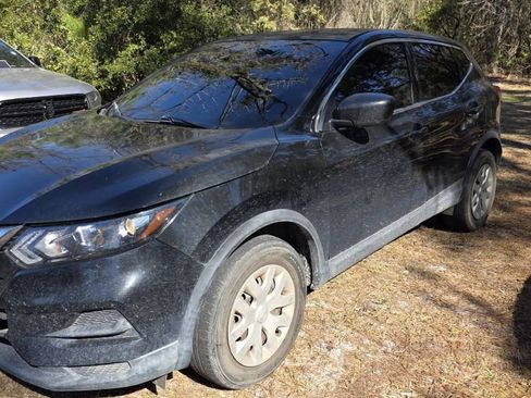 Used 2020 Nissan Rogue Sport S FWD image 3