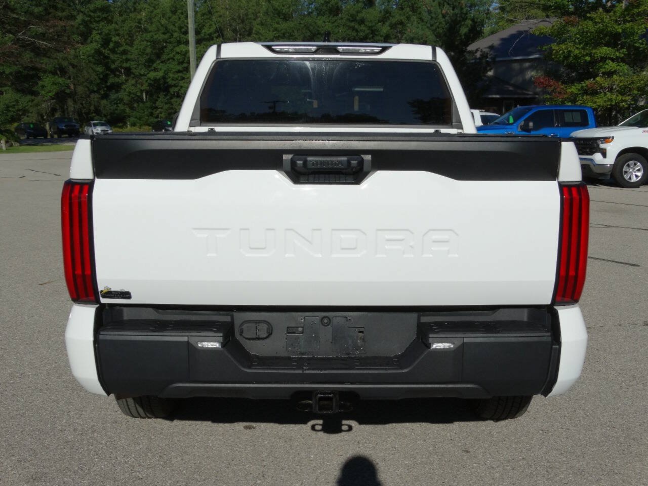 Used 2022 Toyota Tundra 4x4 CrewMax SR image 7