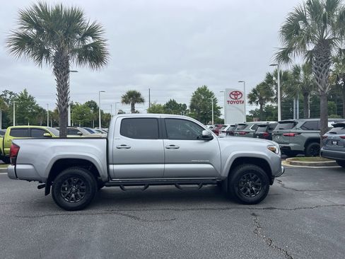 Used 2023 Toyota Tacoma SR5 w/ Technology Package AWD/4WD image 11