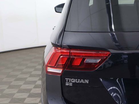Used 2020 Volkswagen Tiguan SE R-Line FWD image 16