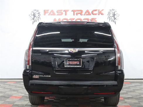 Used 2018 Cadillac Escalade ESV Luxury AWD/4WD image 5