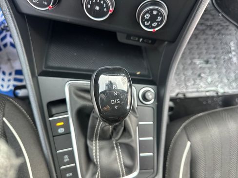 Certified 2023 Volkswagen Jetta Sport image 12