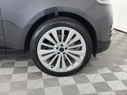 New 2026 Land Rover Range Rover Long Wheelbase SE image 35