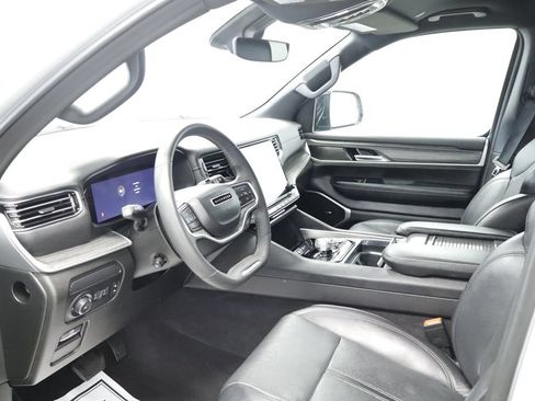 Certified 2024 Jeep Wagoneer Series II w/ Flexible Seating Group AWD/4WD image 29