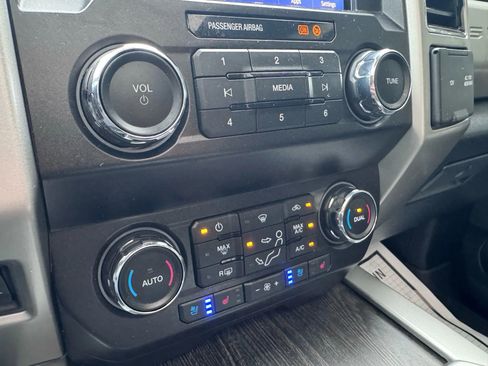 Used 2021 Ford F250 Lariat AWD/4WD image 39