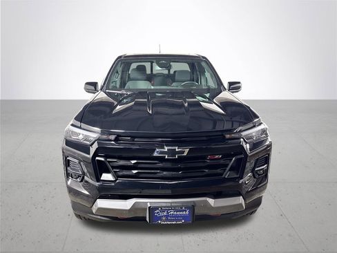 Used 2024 Chevrolet Colorado Z71 w/ Z71 Convenience Package 2 image 3