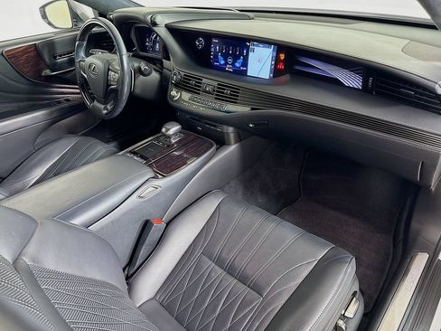 Used 2019 Lexus LS 500 RWD image 29