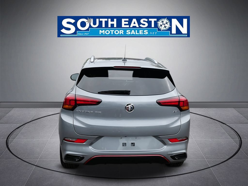 Used 2023 Buick Encore GX Select w/ Sport Touring Package FWD image 4