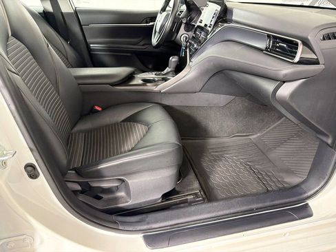 Used 2023 Toyota Camry SE image 13