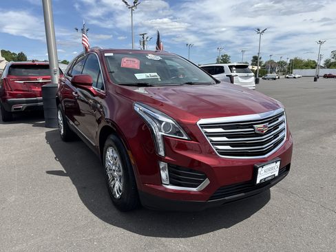 Used 2018 Cadillac XT5 Luxury w/ Driver Awareness Package image 3