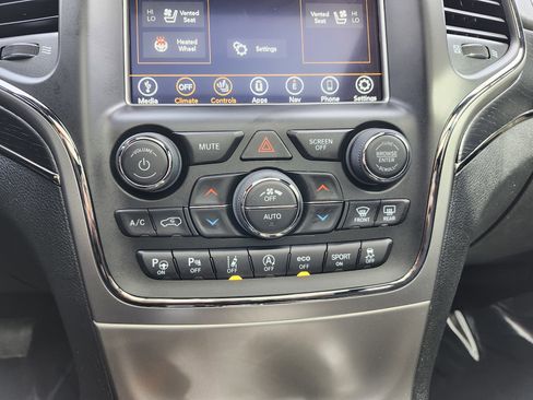 Used 2018 Jeep Grand Cherokee High Altitude image 33