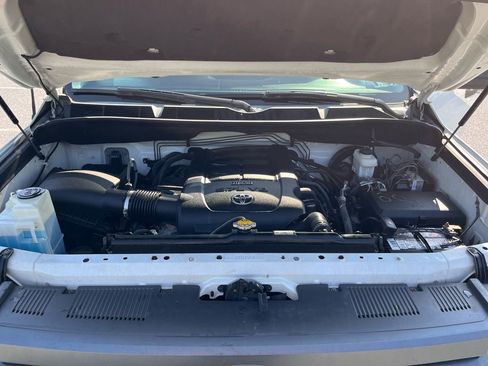 Used 2014 Toyota Tundra SR5 image 24
