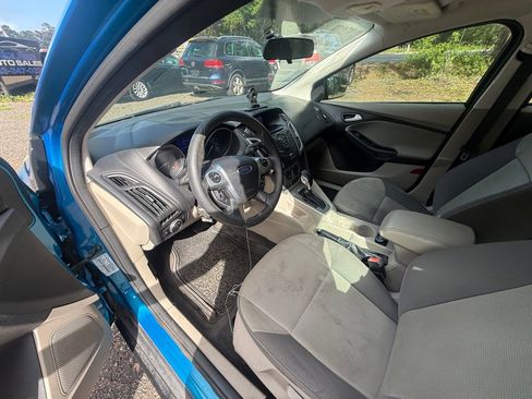 Used 2013 Ford Focus SE FWD image 9